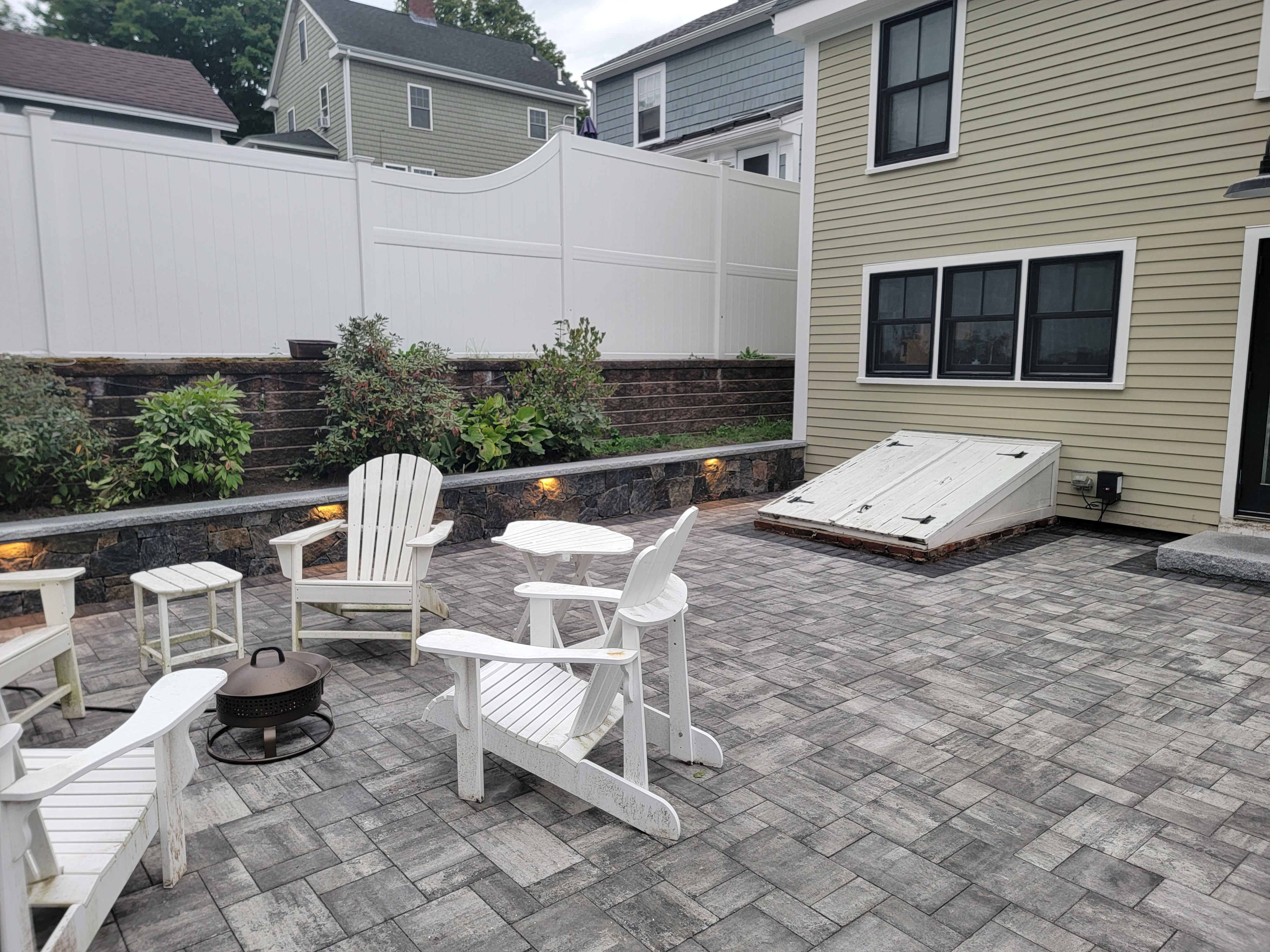 Patio 105