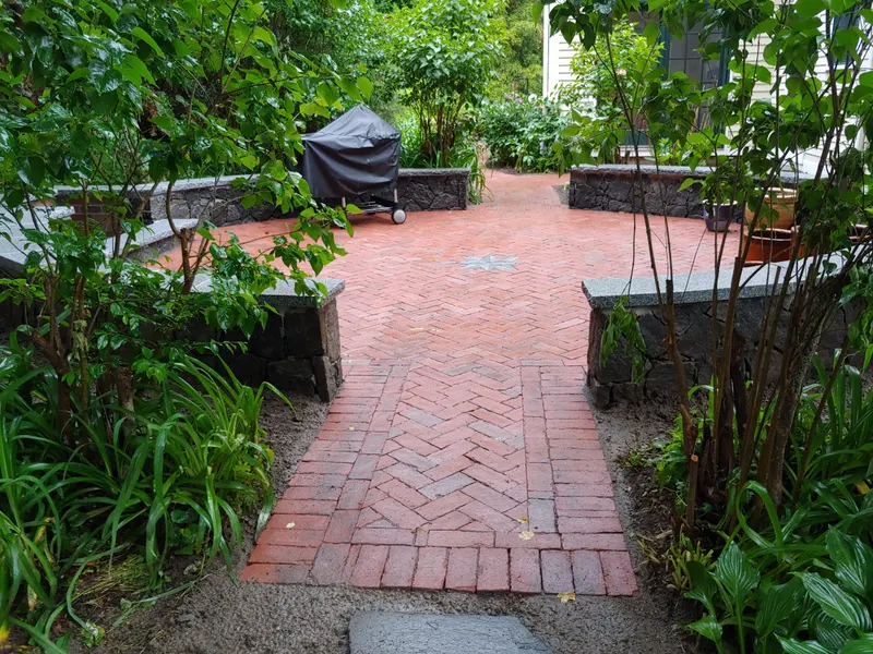 Patio 65